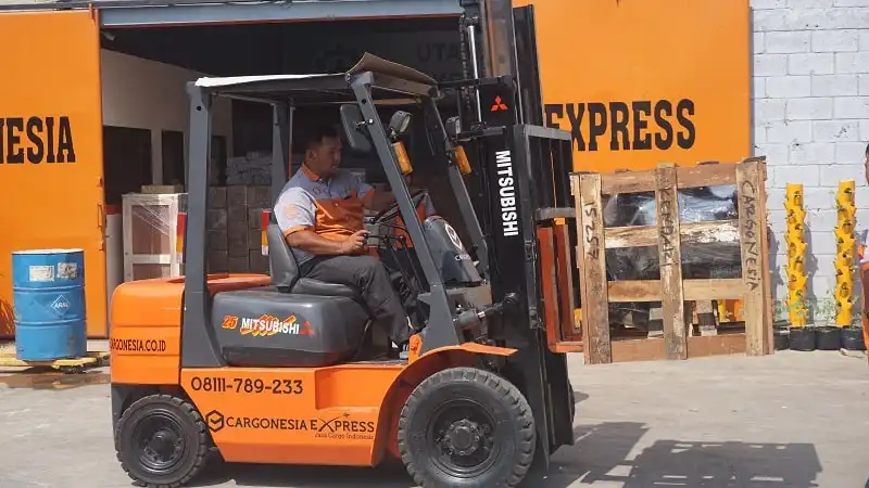 Jasa Ekspedisi Jakarta Maluku Cepat