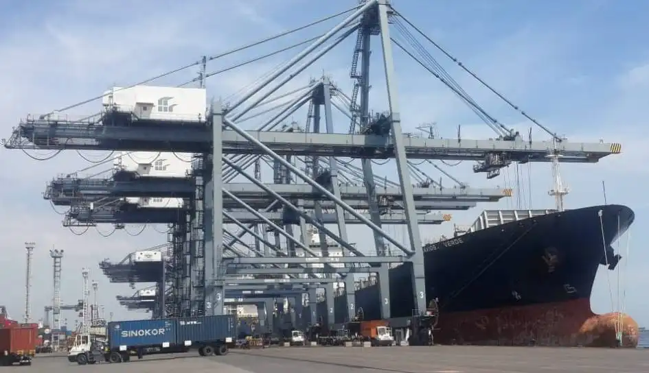 terminal peti kemas jakarta