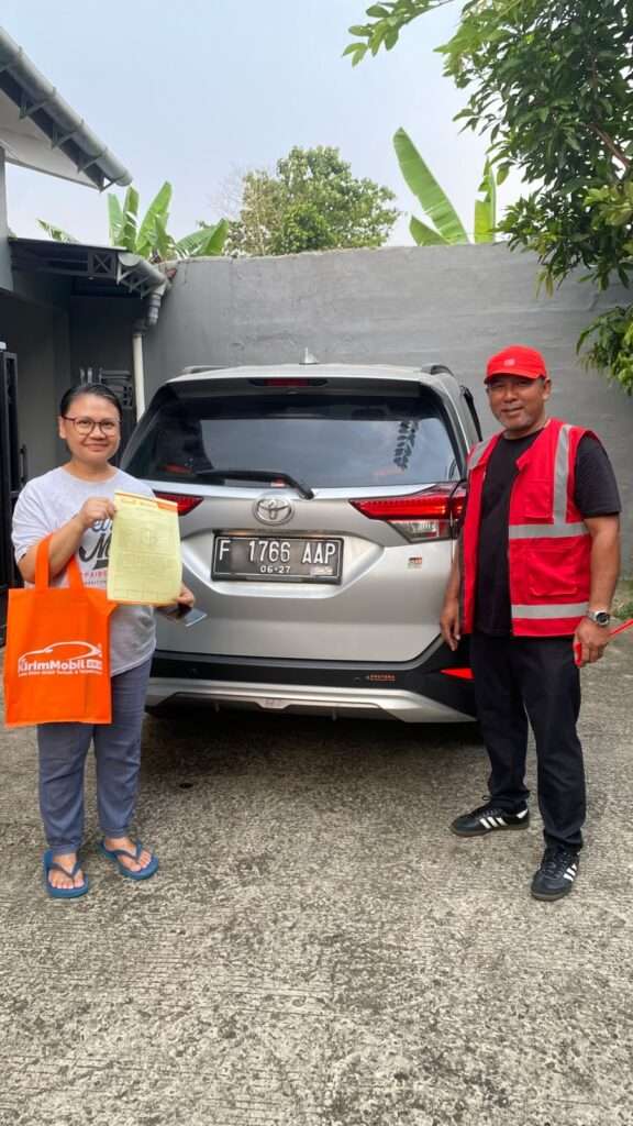 Bapak Abdul Aziz Serah terima Unit